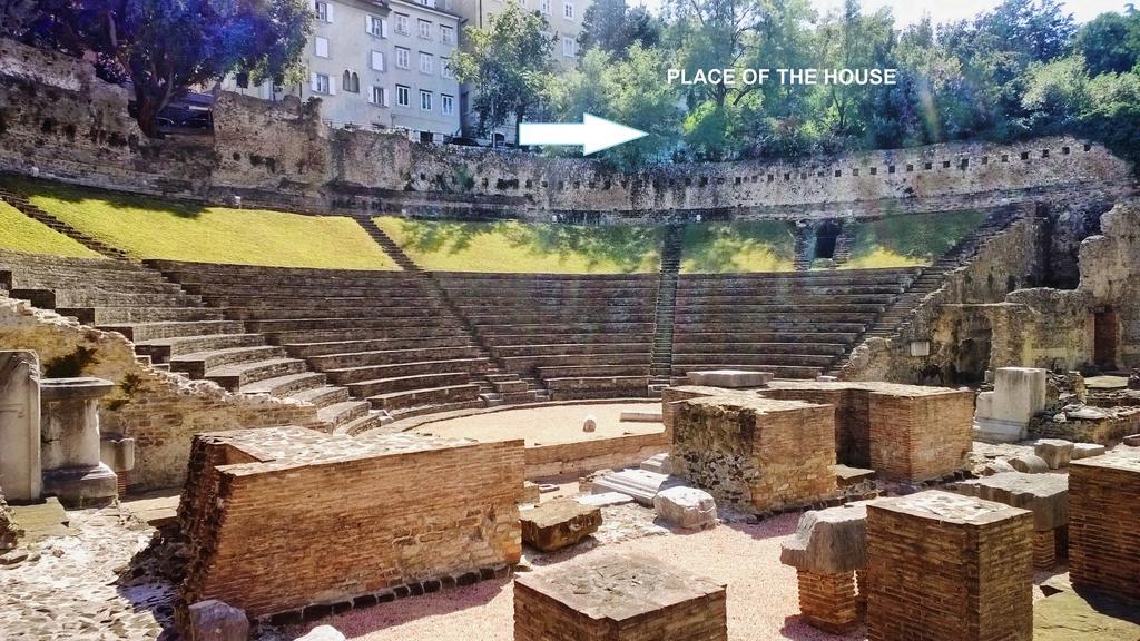 Appartamento Trieste San Giusto Bagian luar foto